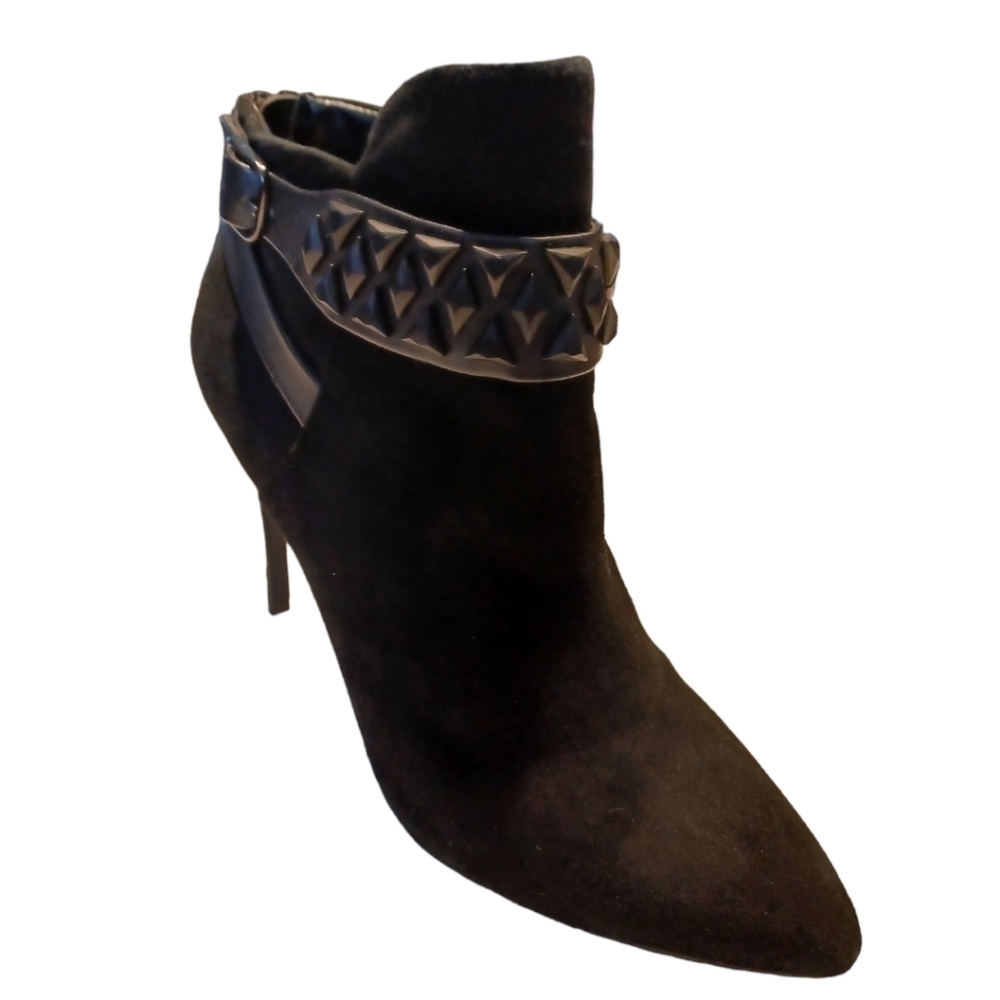 Le Chateau Suede Booties In Black